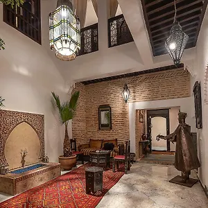 Dar Merzouga Hammam & Jacuzzi Riad